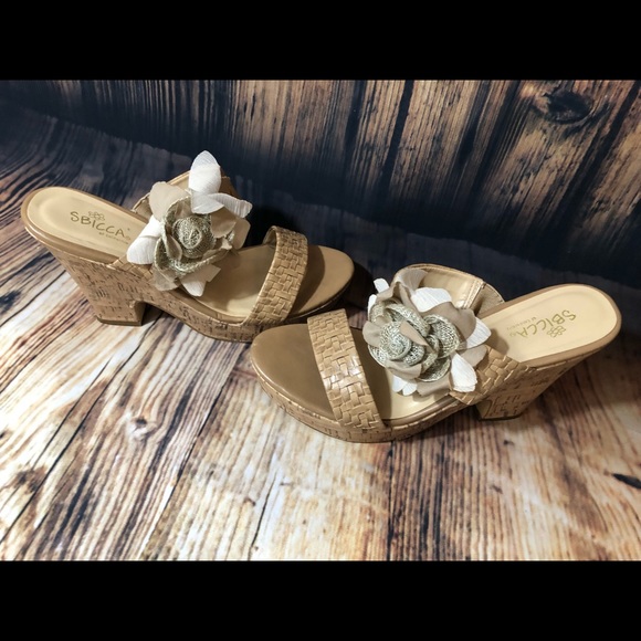 Sbicca Shoes - Cute Sbicca cork Natural heels size 8 Sbicca Shoes - Cute Sbicca cork Natural heels size 8